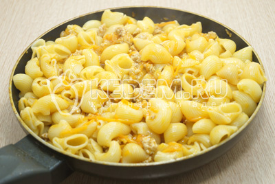Макароны ракушки с фаршем на сковороде Макароны ракушки с фаршем на сковороде