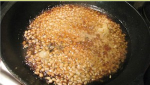Свинина с петрушкой, лимоном и кедровыми орешками